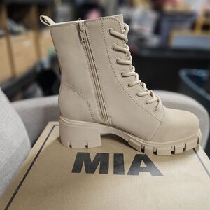 MIA Tauren Combat Boots